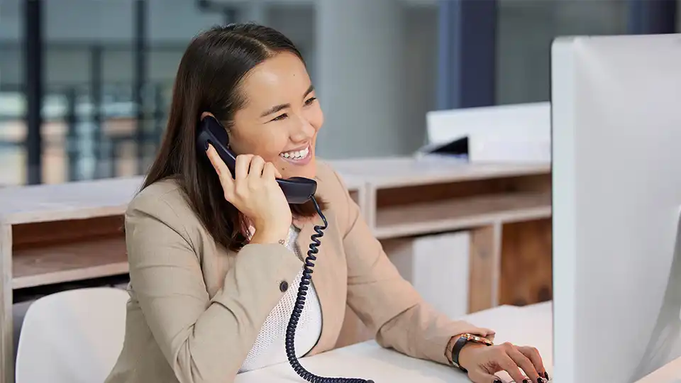 GNS business internet 1920x1080 office phone desktop